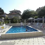 Apartcomplex New Tawn Apartment Obzor