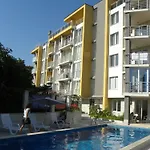 Apartcomplex New Tawn Apartment Obzor